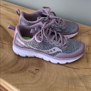 NWOT Saucony glitter purple sneakers, girls sz 13